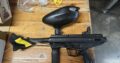 Tippmann Stormer Elite DualFed schwarz und Paintball Maske Carbon OPR Thermal schwarz